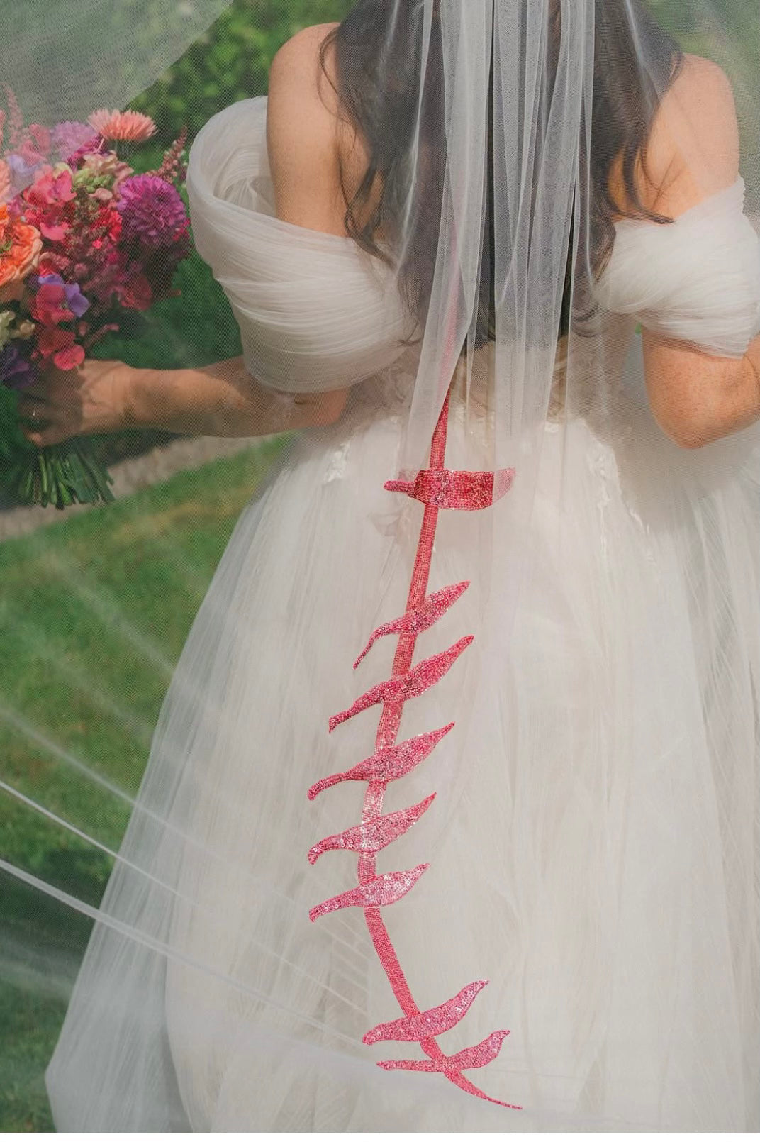 What to Bring to a Wedding Dress Appointment (Checklist + Underwear + Shoes)