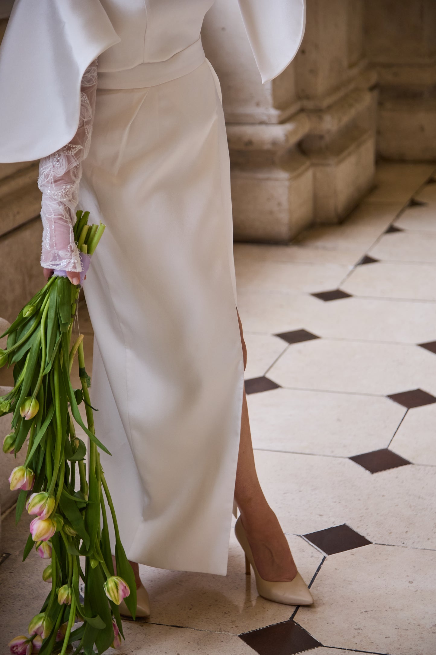 bRIDE IN IRELAND WEARING BRIDAL SKIRT AND TOP 
