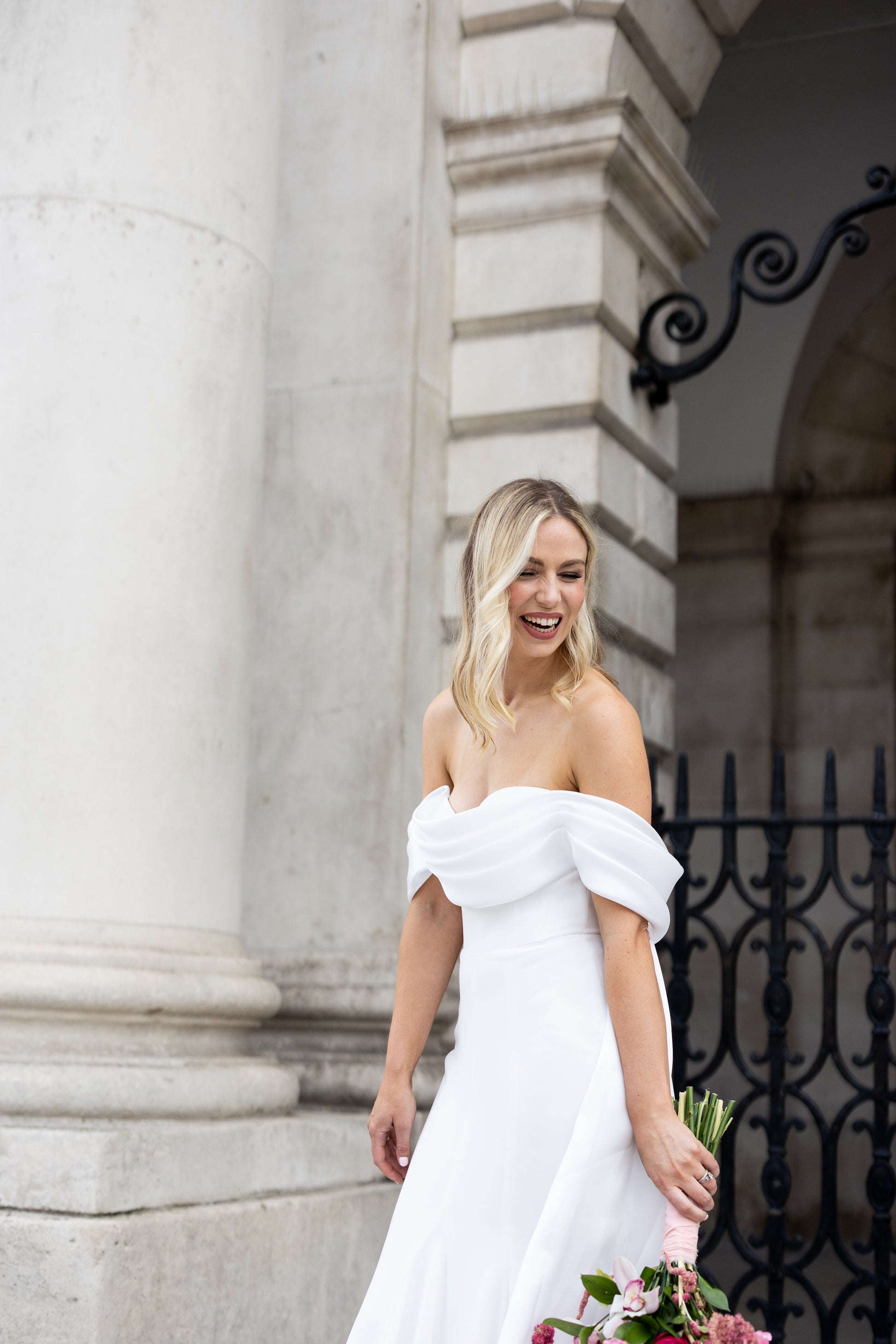 Irish bride wearing a sexy fitted wedding dress in Ireland 